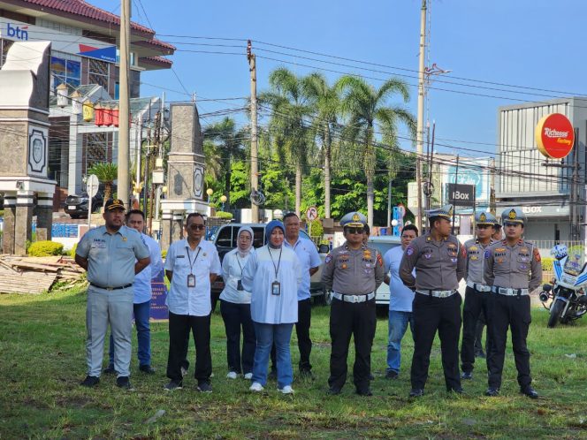 
					Kolaborasi Samsat Purwakarta Dukung Pemeriksaan Pajak Kendaraan Bermotor Tahun 2026