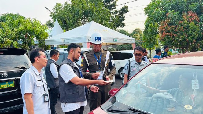 
					Optimalkan Opsen Pajak, Tim Samsat Induk Haurgeulis dan Bapenda Kabupaten Indramayu Gelar Operasi Penggalian Potensi Wajib Pajak