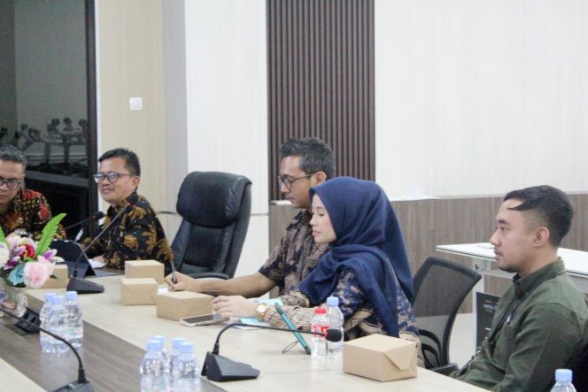 
					Sinergi Forum Komunikasi Lalu Lintas dalam Upaya Penanganan Titik Rawan Kecelakaan di Kabupaten Karawang
