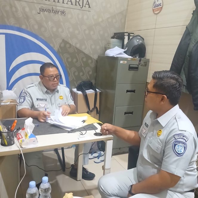 
					Kepala Jasa Raharja Cabang Tasikmalaya Laksanakan Uji Silang di Tiga Samsat untuk Perkuat Tata Kelola dan Optimalisasi Pelayanan