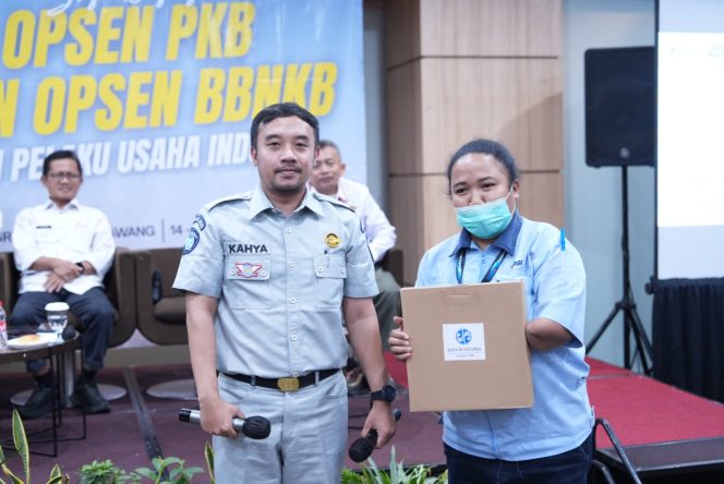 
					Sosialisasi Kepatuhan Pembayaran Pajak dan SWDKLLJ kepada Para Pelaku Usaha Kawasan Industri di Karawang