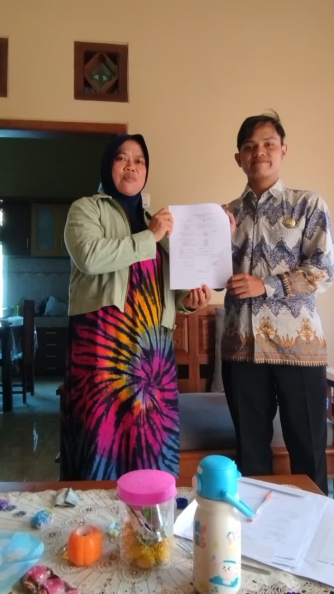 
					Petugas Samsat Kawali Laksanakan Kegiatan Door To Door (DTD) Ke Perusahaan di Wilayah Ciamis