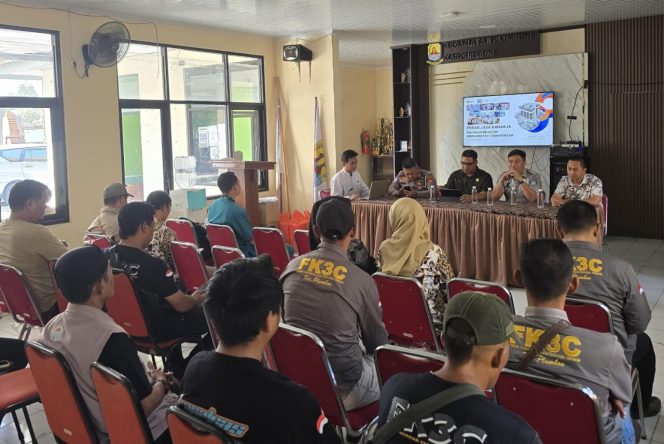 
					Tingkatkan Kesiapsiagaan, PT Jasa Raharja (Persero) Cabang Cirebon Gelar Pelatihan Pertolongan Pertama Gawat Darurat (PPGD) dan Sosialisasi Tugas Dan Fungsi Jasa Raharja Di Kantor Kec Plumbon Kab Cirebon