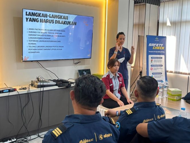 
					Jasa Raharja Jawa Barat Gelar Aksi Keselamatan Terpadu Bersama Jackal Holidays Shuttle, Perkuat Kesiapan Kru Angkutan Dan Percepat Penanganan Korban Kecelakaan