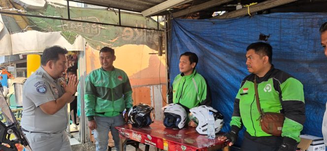 
					Jasa Raharja Purwakarta Gelar Aksi Simpatik Keselamatan Transportasi Bersama Pengemudi Ojol GAOP di Cikopo Bungursari