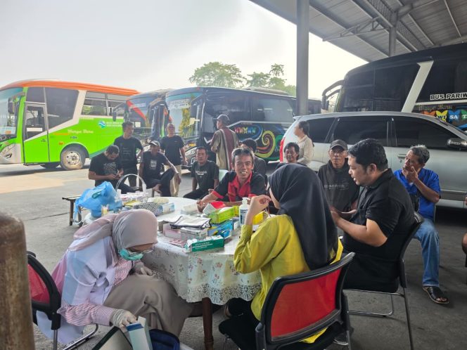 
					Jasa Raharja Karawang Berikan Layanan Cek Kesehatan Gratis bagi Pengemudi PO Warga Baru