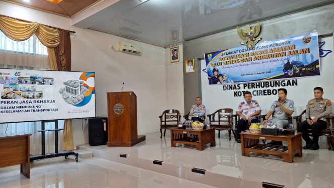 
					Upaya Keselamatan Lalu Lintas, PT Jasa Raharja (Persero) Cabang Cirebon Mengikuti Sosialisasi Keselamatan Lalu Lintas di Dishub Kota Cirebon bersama Ibu Ketua PKK Kota Cirebon