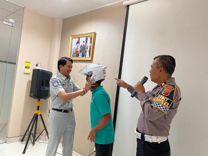 
					Jasa Raharja Sukabumi dan Satlantas Polres Sukabumi Kota Ajak Karyawan PT SCG Jadikan Keselamatan Lalu Lintas sebagai Budaya