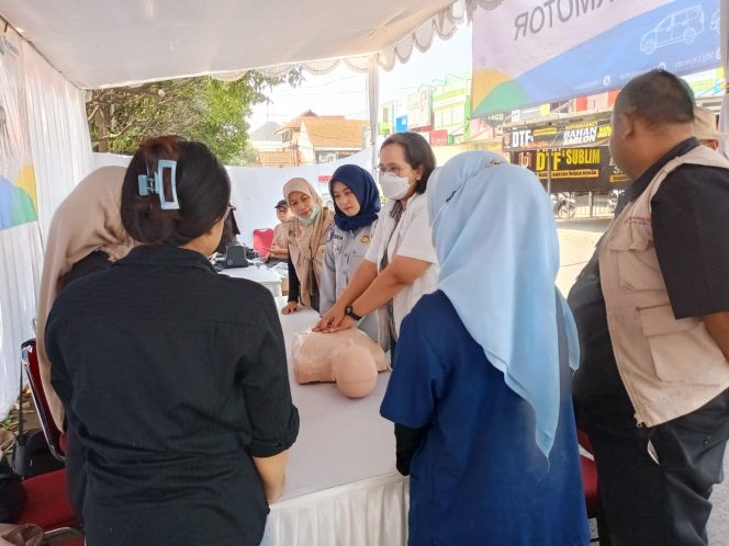 
					Dukung Tim Pembina Samsat Sukarno Hatta Jasa Raharja Bandung Sediakan Pengobatan Gratis dan Sosialisasi PPGD