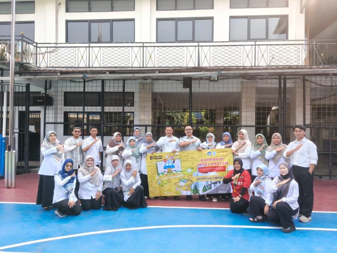 
					PT Jasa Raharja (Persero) Cabang Bogor Hadir di SMP Negeri 5 Depok Melalui Program PPKL dan Edukasi Tertib Berlalu Lintas