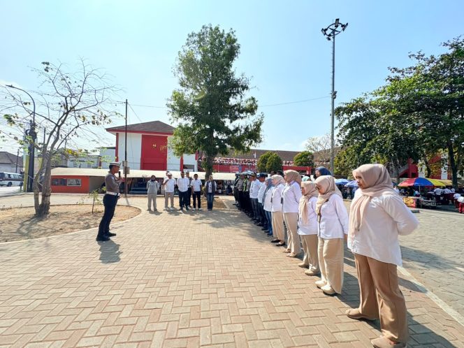 
					Jasa Raharja Kanwil Jabar Turut Perkuat Operasi Gabungan Pajak Kendaraan Bermotor di Sumedang Utara