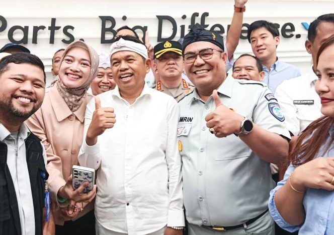 
					Kepala Kanwil Jasa Raharja Jawa Barat Dampingi Kabapenda Jabar Sambut Gubernur Jawa Barat dalam Giat Jabar Bursa Kerja di PT. YKK Zipper Indonesia, Cimanggis Depok