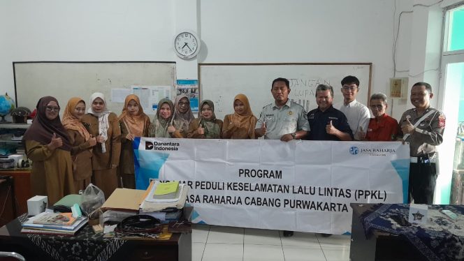 
					Tekan Angka Kecelakaan Pelajar, Jasa Raharja dan Polres Purwakarta Edukasi Para Guru SMK Bina Kerja Melalui Program PPKL